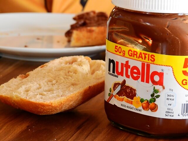 Bir kaşık Nutella kaç kalori? 100 gr, 250 gr, 500 gr Nutella kalori oranı. Nutella kilo aldırır mı? Nutella besin değeri nedir?